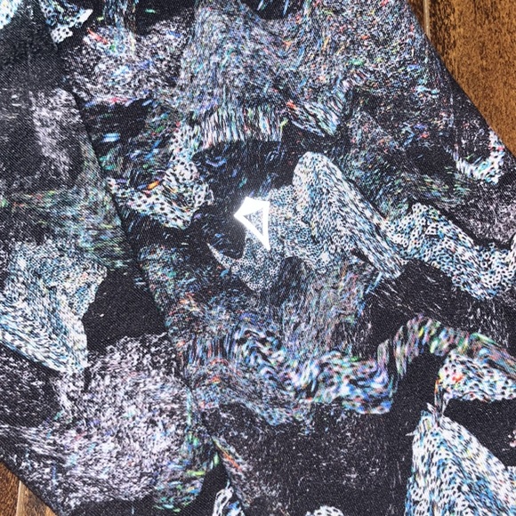 ivivva/lulu leggings - Picture 2 of 3